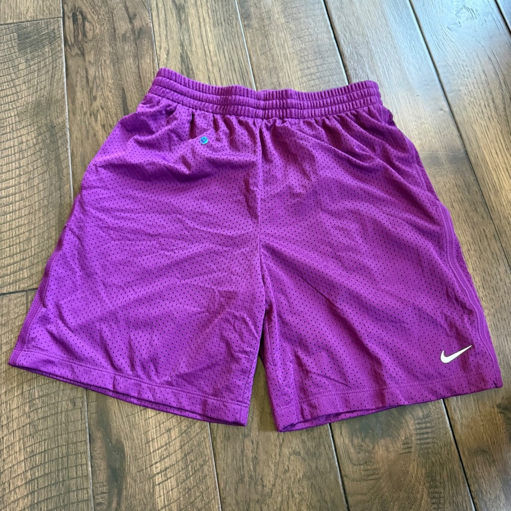 Nike NWT Kids Dri-FIT Mesh Training Shorts‎ Purple Large FN8692-503